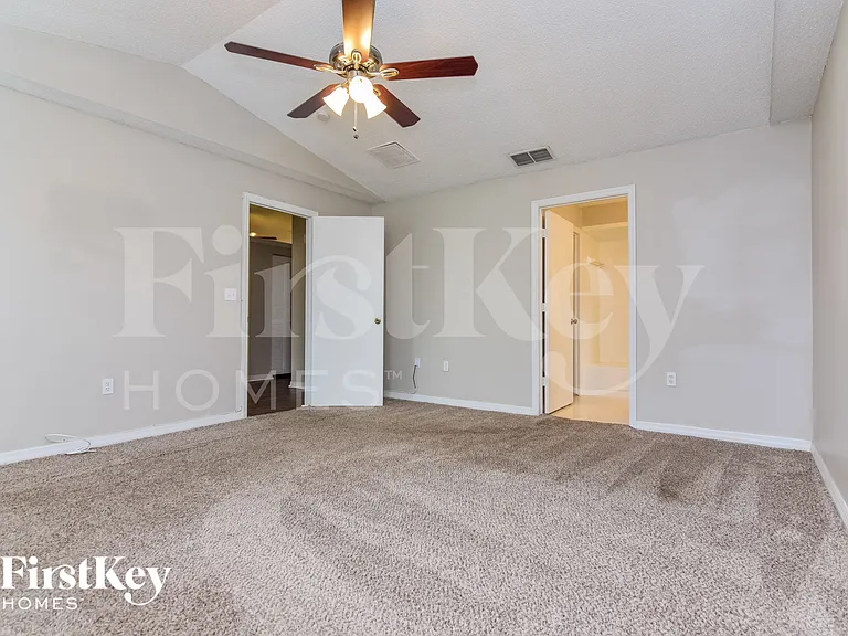 1719 Sandalwood Cir SW — Photo 9