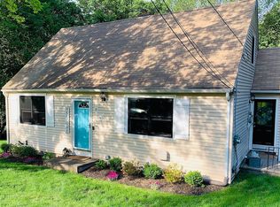 11 Brewster Rd, Worcester, MA 01602
