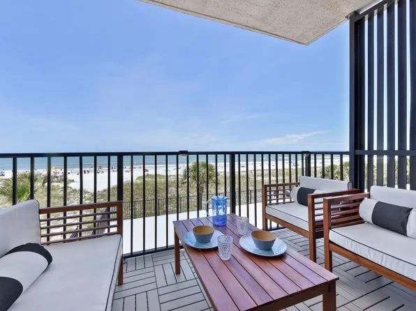 601 1st St S APT 3A, Jacksonville Beach, FL 32250