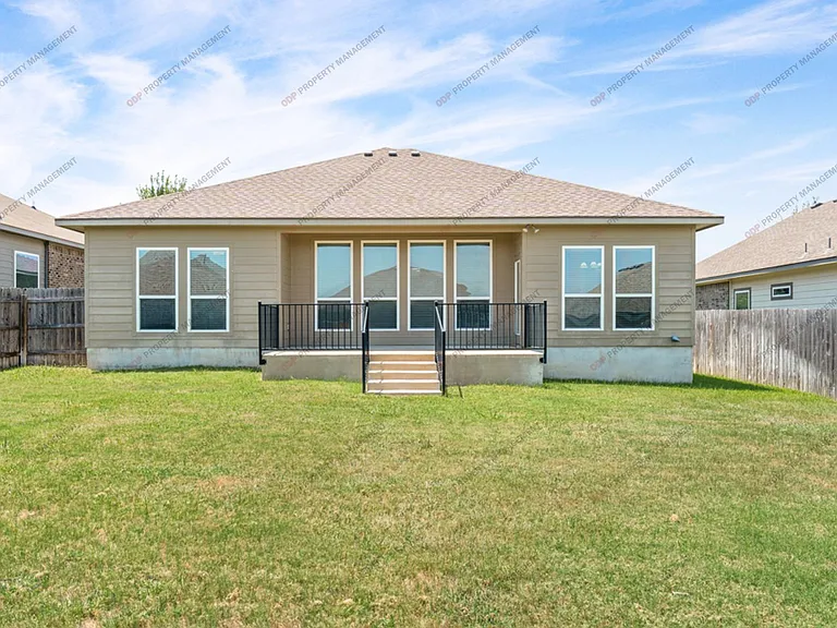 5607 Blackstone Dr — Photo 26