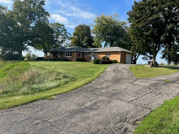 18130 State Route 9, Pekin, IL 61554