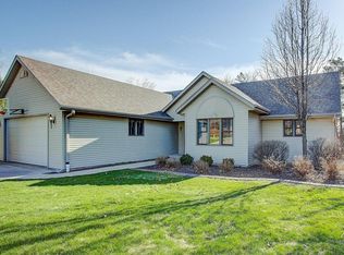 32 S Teri Ln, Hartford, WI 53027