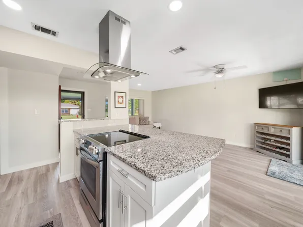 701 Virginia Ave, Lynn Haven, FL 32444