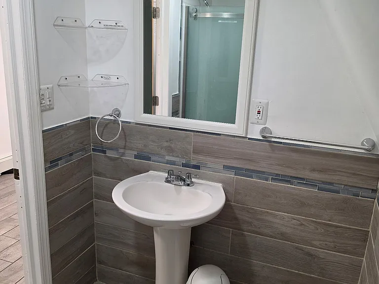 164 Springdale Ave #3 — Photo 9