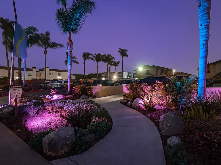 Vista Hermosa Apartments — Photo 1