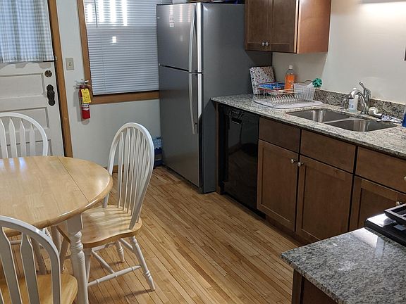 3rd image of 2000 Dayton Ave #2