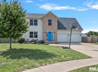 617 Pleasant Ct, Chatham, IL 62629