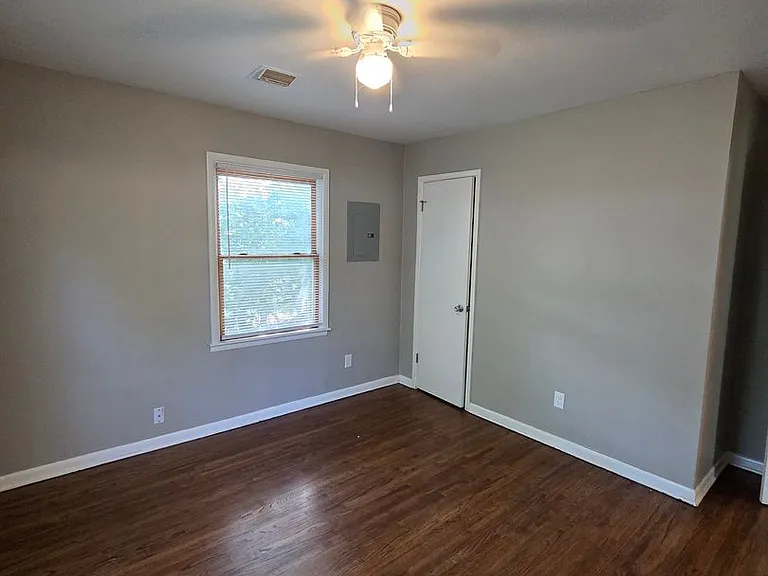 2416 W Rita St — Photo 9