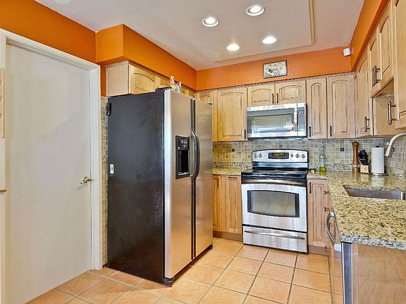 Kitchen      2