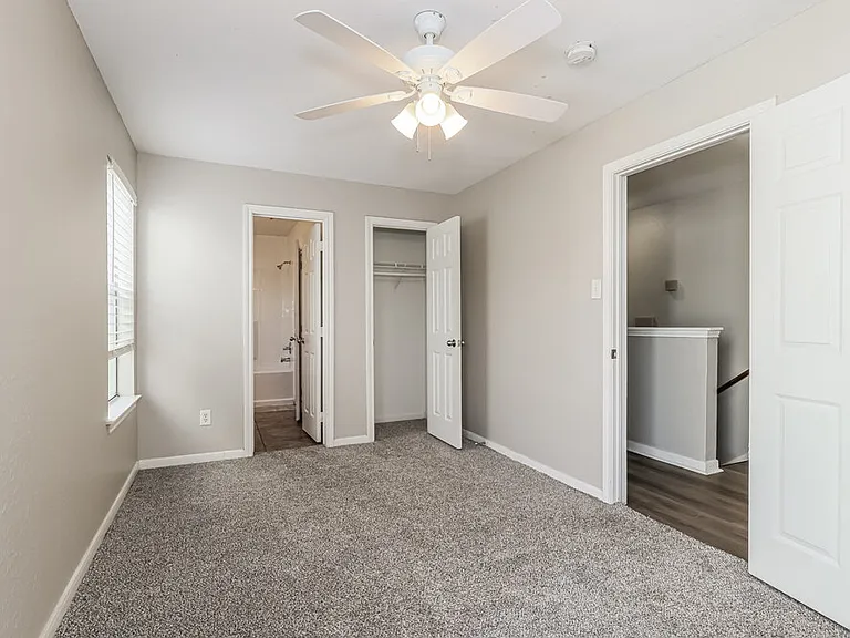 2130 Whittier Dr — Photo 14