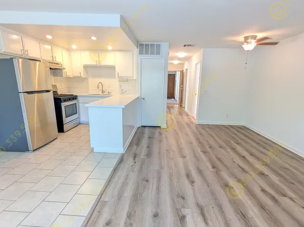 10742 Lawler St #3, Los Angeles, CA 90034