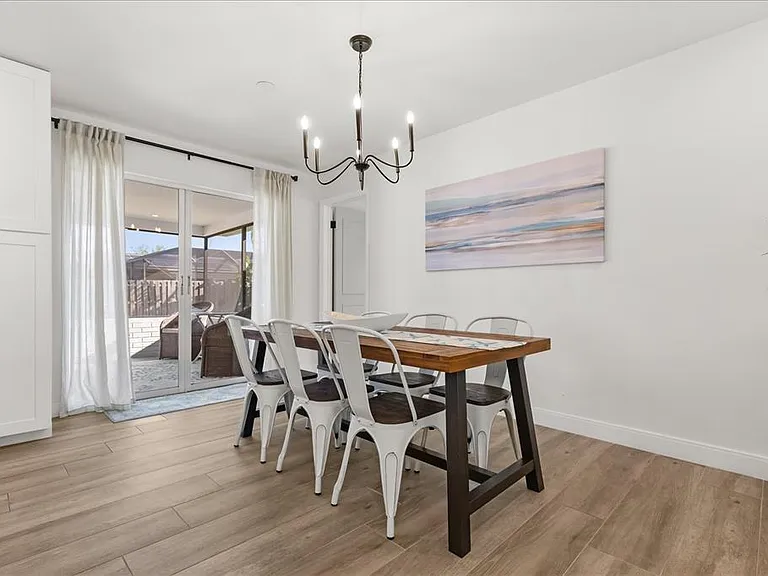 13923 Brewster Dr — Photo 17
