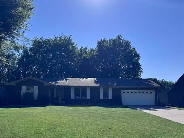 4609 Crescent Hill Dr, Owensboro, KY 42303