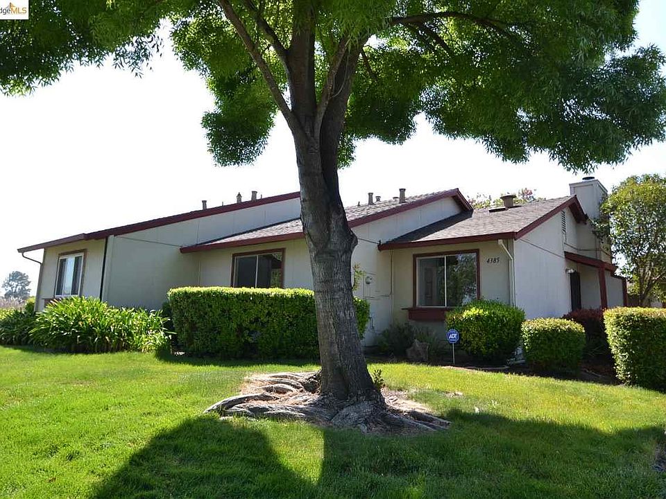 1st image of 4385 Golf Dr
