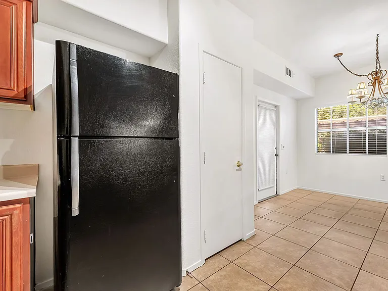 10245 S Maryland Pkwy #176 — Photo 14