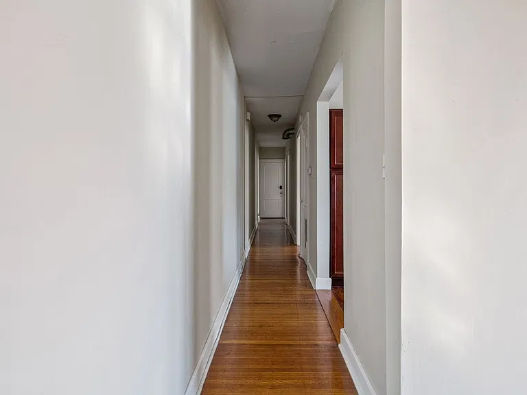 The Reese Apartments — Photo 12