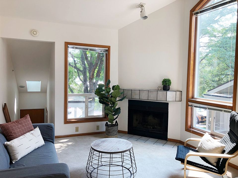 1st image of 3055-3061 29th St #203