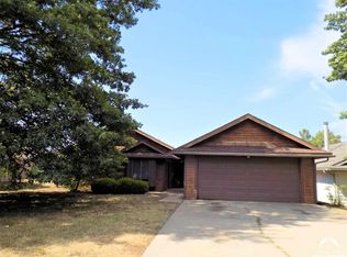 3704 W 24th St, Lawrence, KS 66047