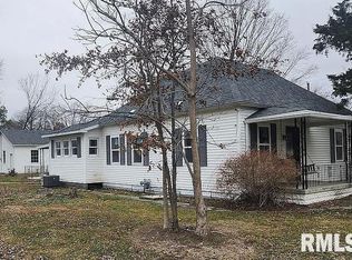 311 N Merritt St, Odin, IL 62870