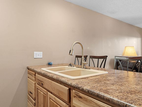 4th image of 550 Notch Lane Apt 2 BLDG 9