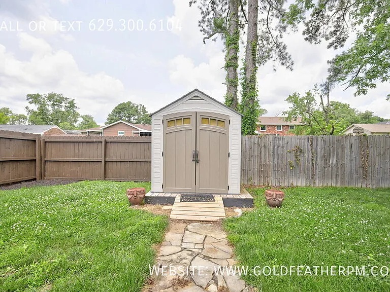 109B Harrow Ct — Photo 35