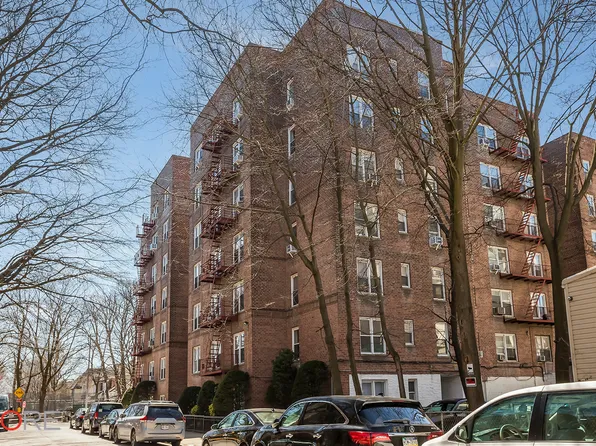 930 East 7th Street image 11 of 11