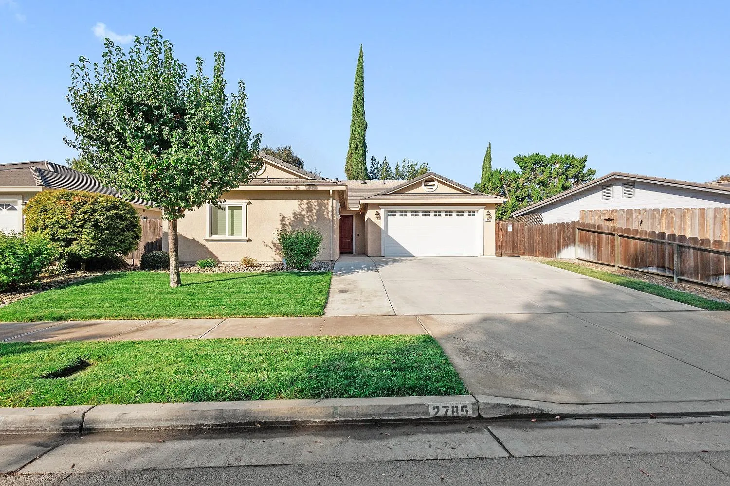 2785 Lexington Ave photo 1