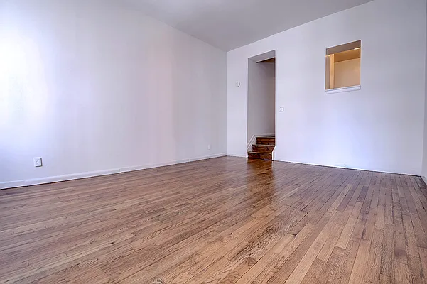 Rented by Urbane Brokerage | media 1