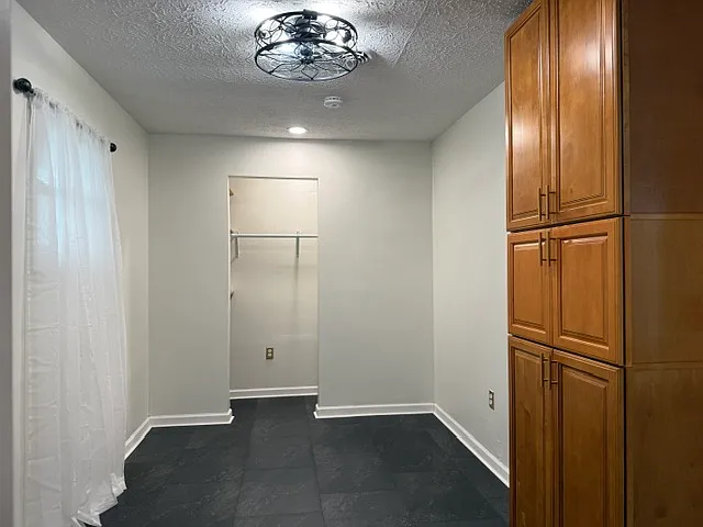 1726 Green Rd — Photo 8