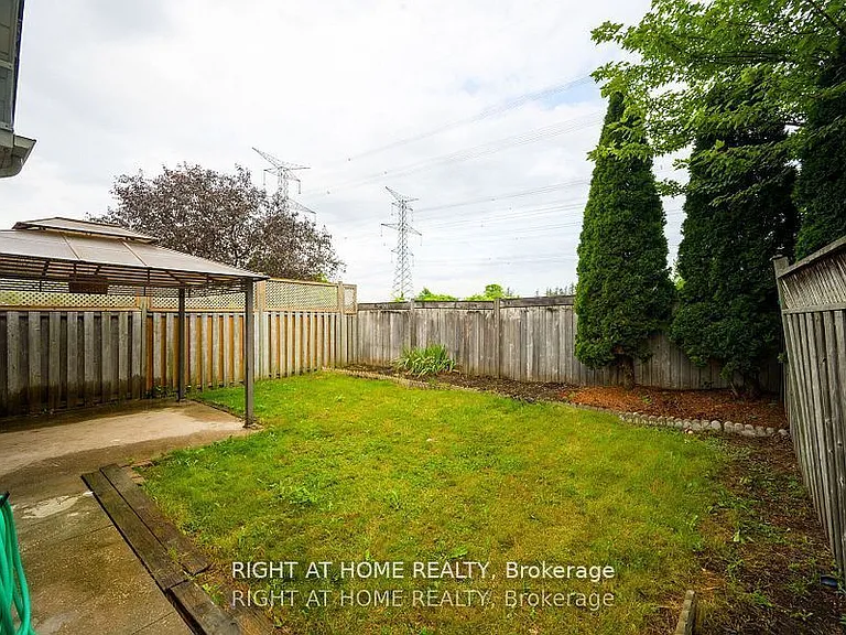 1724 Samuelson Cir — Photo 37