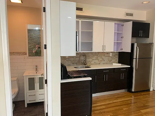 Rented by Roomeze | media 42