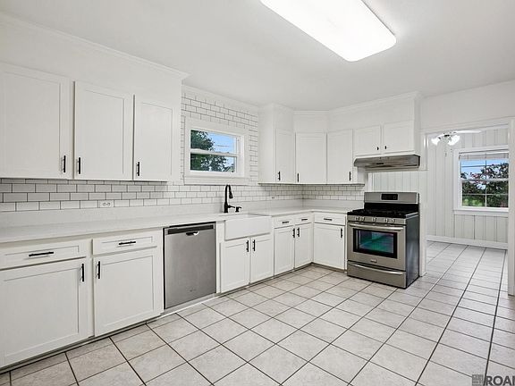 3rd image of 4152 Belmont Ln