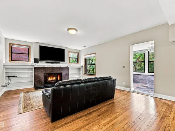 5419 S Hyde Park Blvd, Chicago, IL 60615