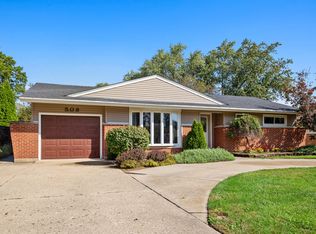 508 Landmeier Rd, Elk Grove Village, IL 60007
