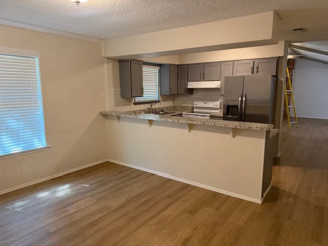 5214 King George Dr — Photo 6