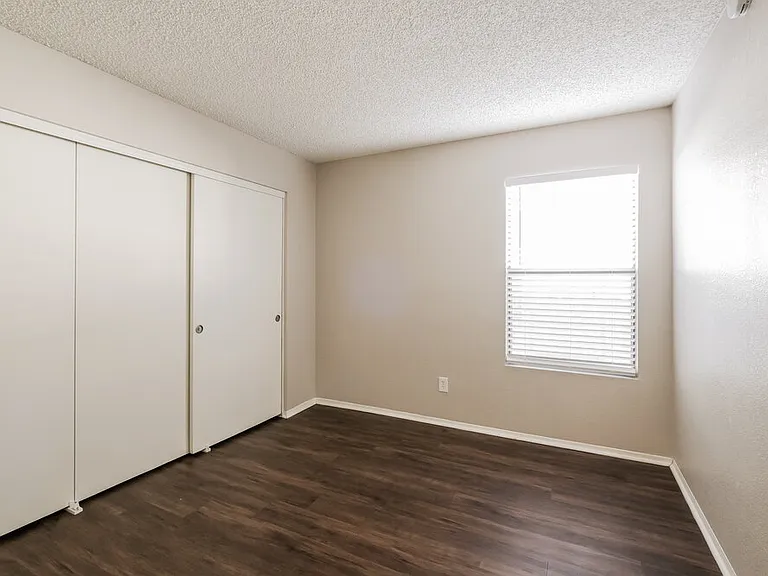 11622 W Olive Dr — Photo 14