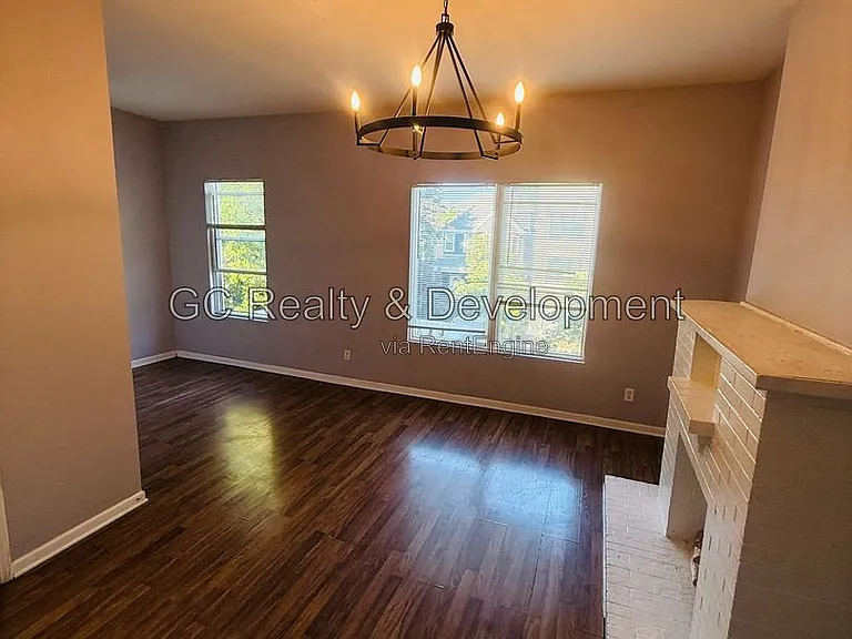 6620 S Drexel Ave #2 — Photo 15