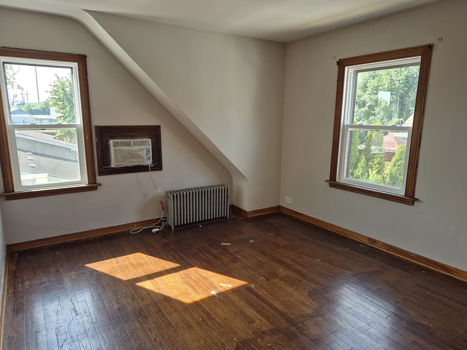 5420 S Center Ave — Photo 3