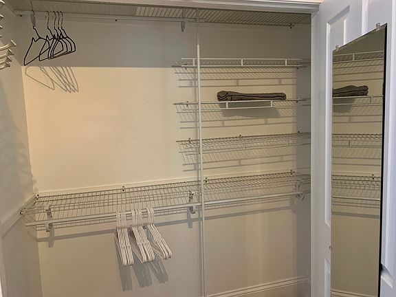 5th image of 1506 W Polk St APT 1R