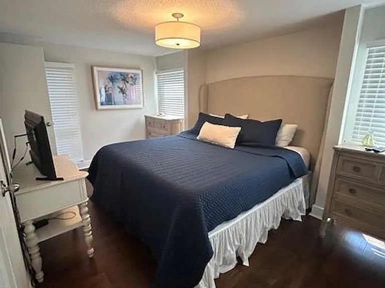 231 Menendez Ave — Photo 13