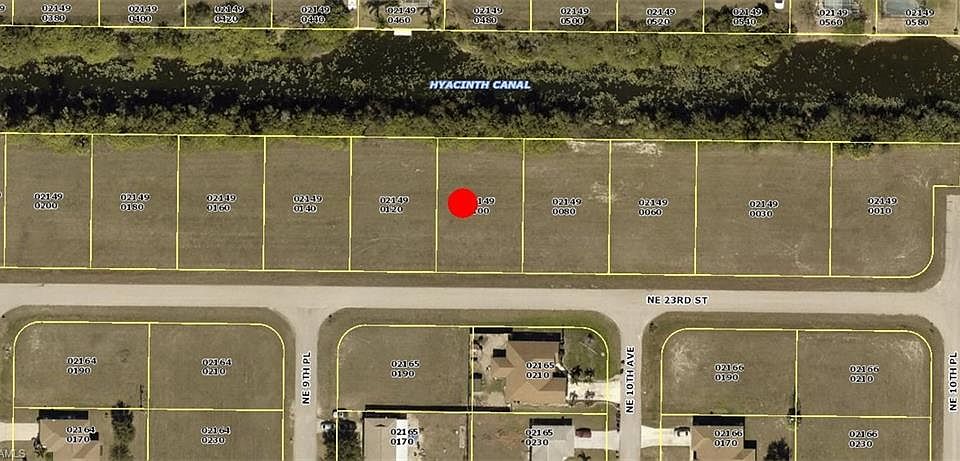 2nd image of 923 NE 23rd St
