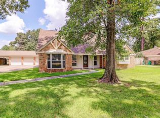 211 Woodway Ct, Spring, TX 77386