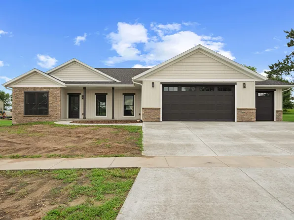 602 Lexington St, Delhi, IA 52223