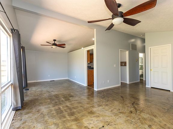 4th image of 133 Georgia Ave