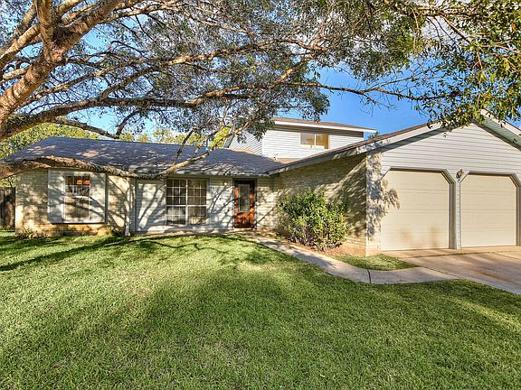 2nd image of 13454 El Mirador St