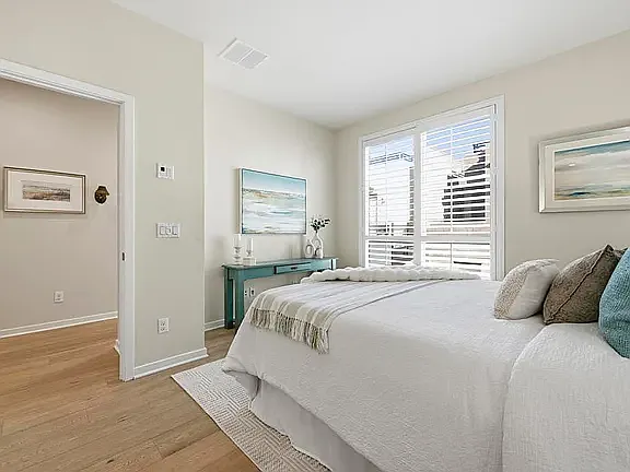 1566 Vista Del Mar Way #3 — Photo 23