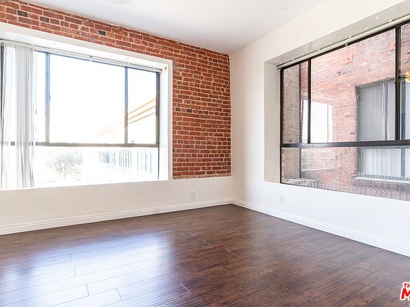 3rd image of 5425 Santa Monica Blvd APT 205