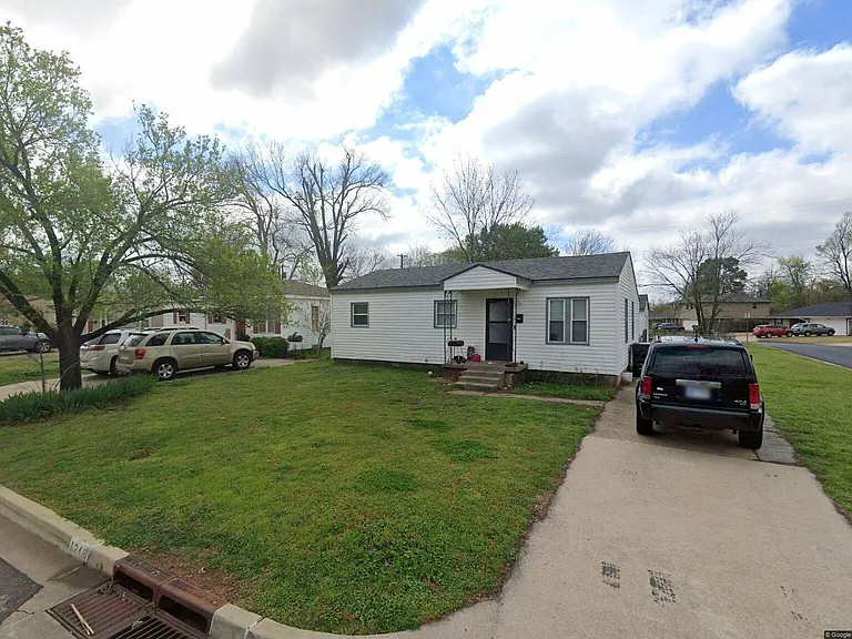 1248 Iowa St — Photo 1