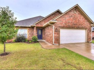 1702 Bridlewood Ct, Shawnee, OK 74804