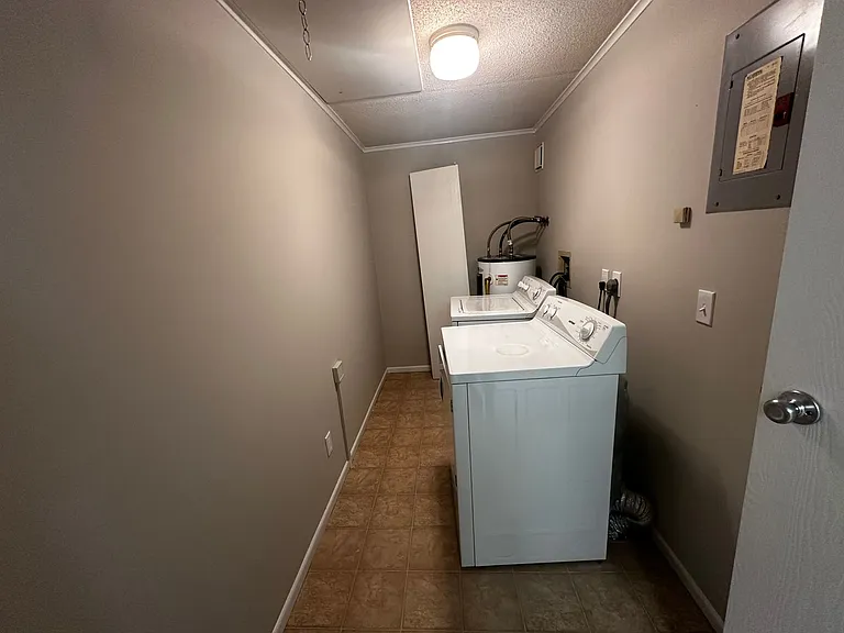 Poplar Ridge Apartments — Photo 31
